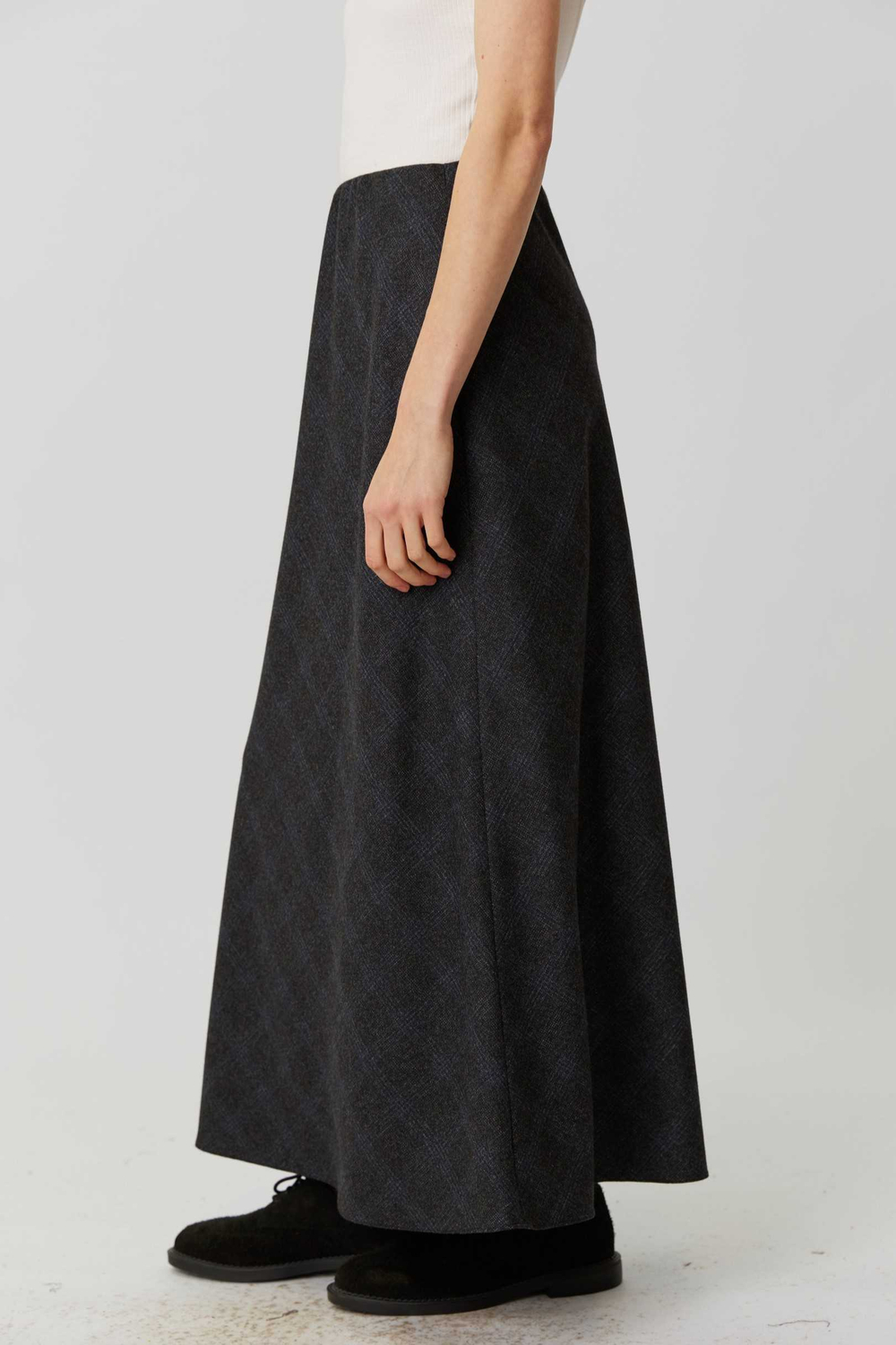 Юбка макси в темно-серую клетку из шерсти