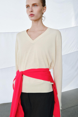 ZARA ДЖЕМПЕР ИЗ ТОНКОГО ТРИКОТАЖА С V-ОБРАЗНЫМ ВЫРЕЗОМ, ЦВЕТ СЛОНОВОЙ КОСТИ