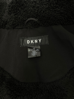 Парка DKNY