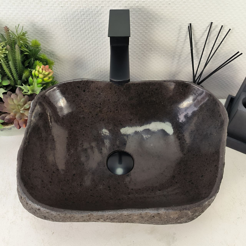 Раковина из речного камня RS-65065 44*33*15 0861