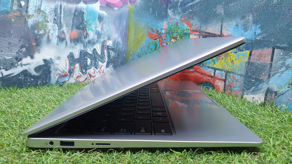 Ноутбук Noname Celeron/6Gb