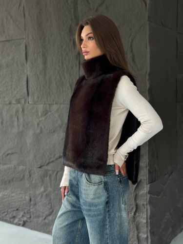Темно-коричневая манишка из эко-меха