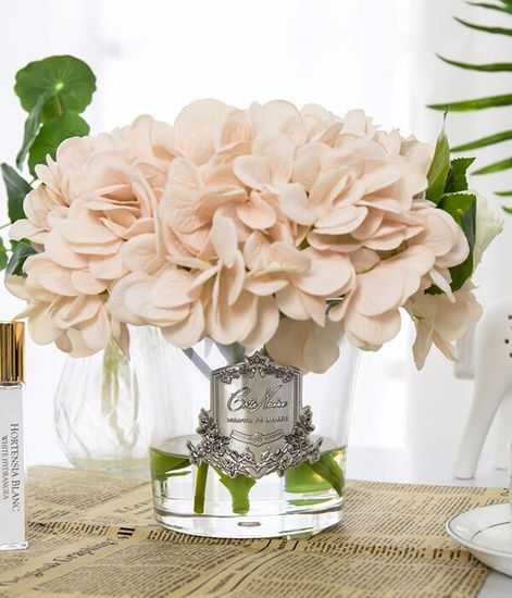 Гортензии цвета шампань с бутонами роз, Cote Noire