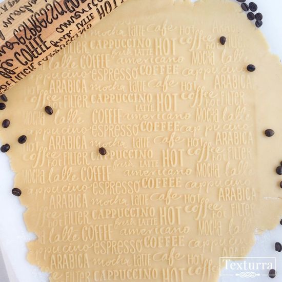 Скалка с узором Кофейная