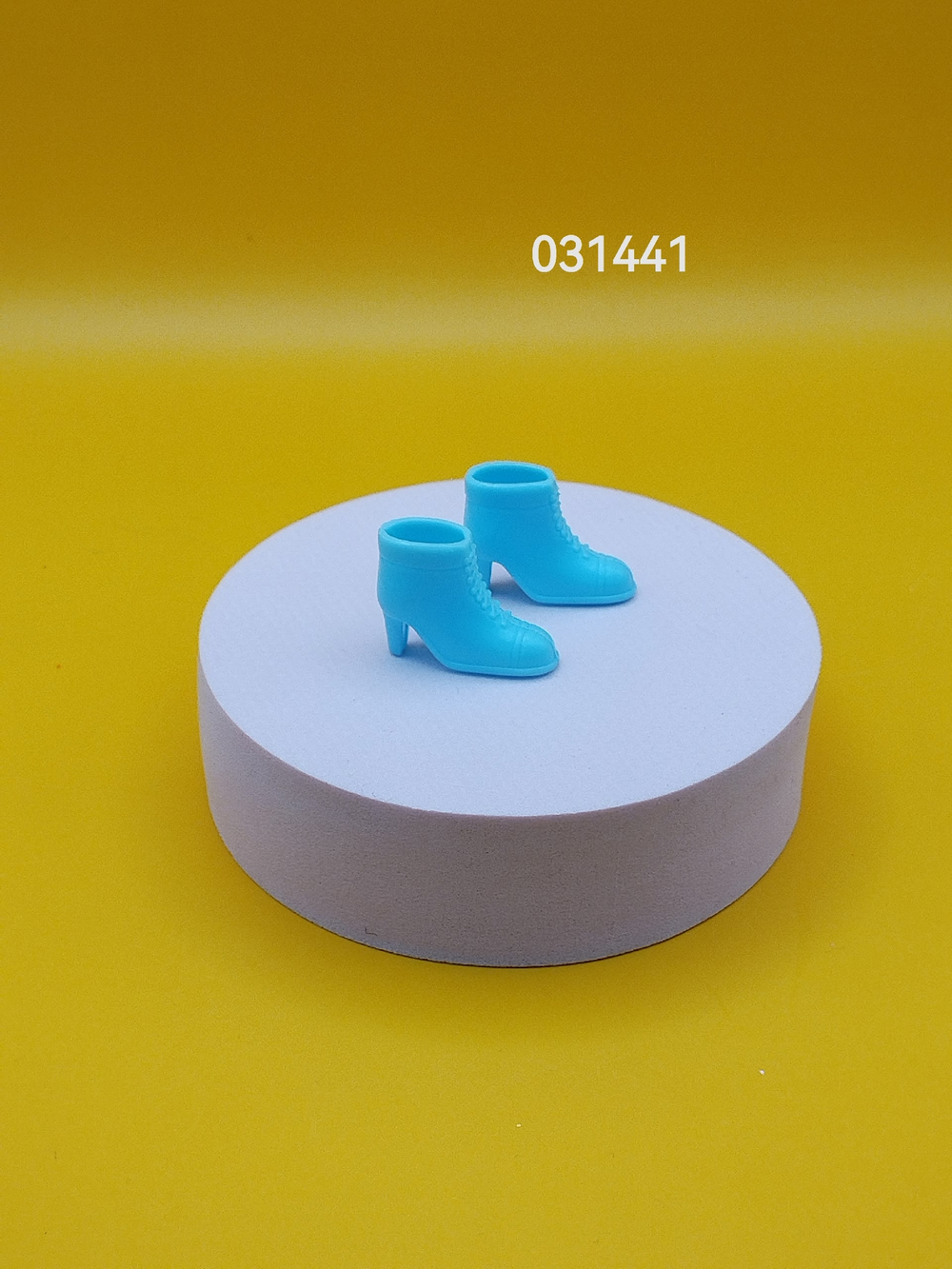 Обувь для куклы Барби 031441