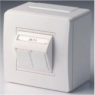 Коробка для миниканалов с телефонной/компьютерной розеткой 10665 DKC