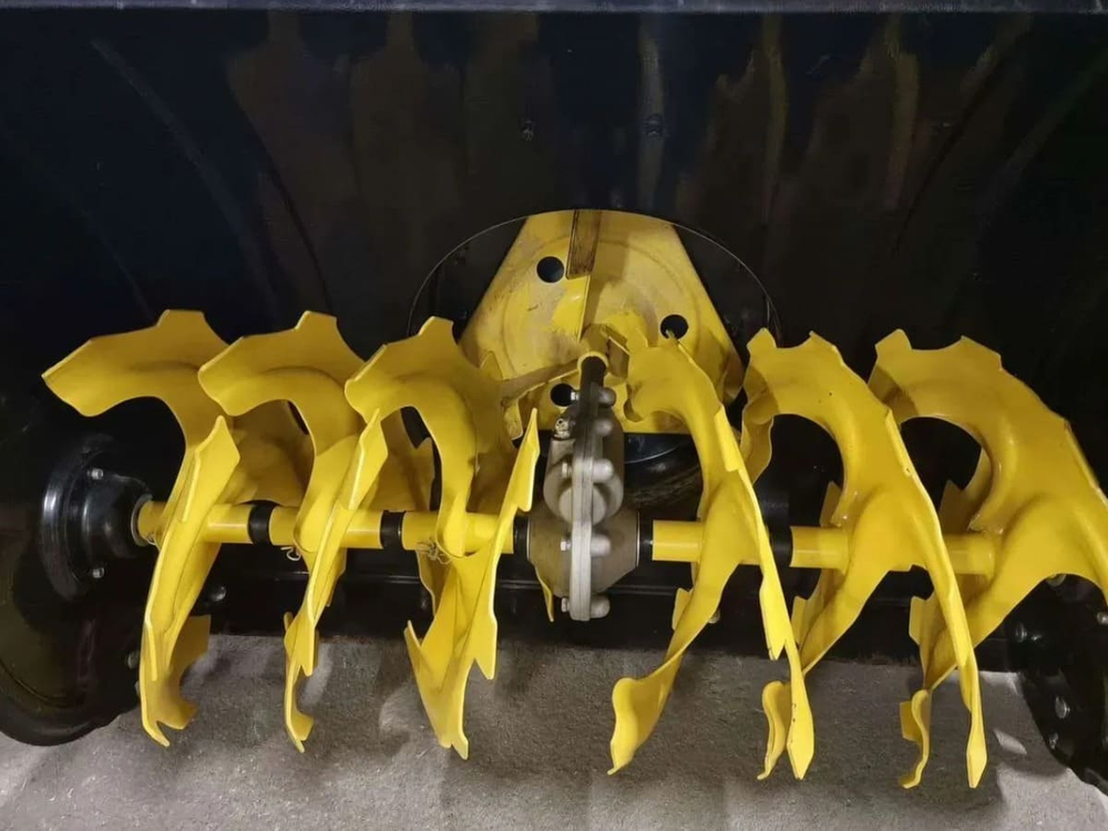 Снегоуборщик ЧЕМПИОН STT1170E