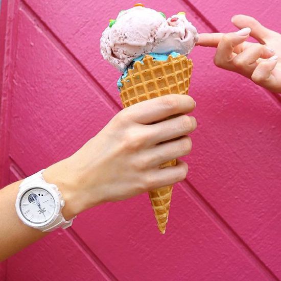 Наручные часы Casio Baby-G BGS-100-7A1 с шагомером