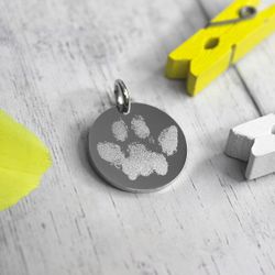 Кулон подвеска с гравировкой отпечатка лапки на заказ