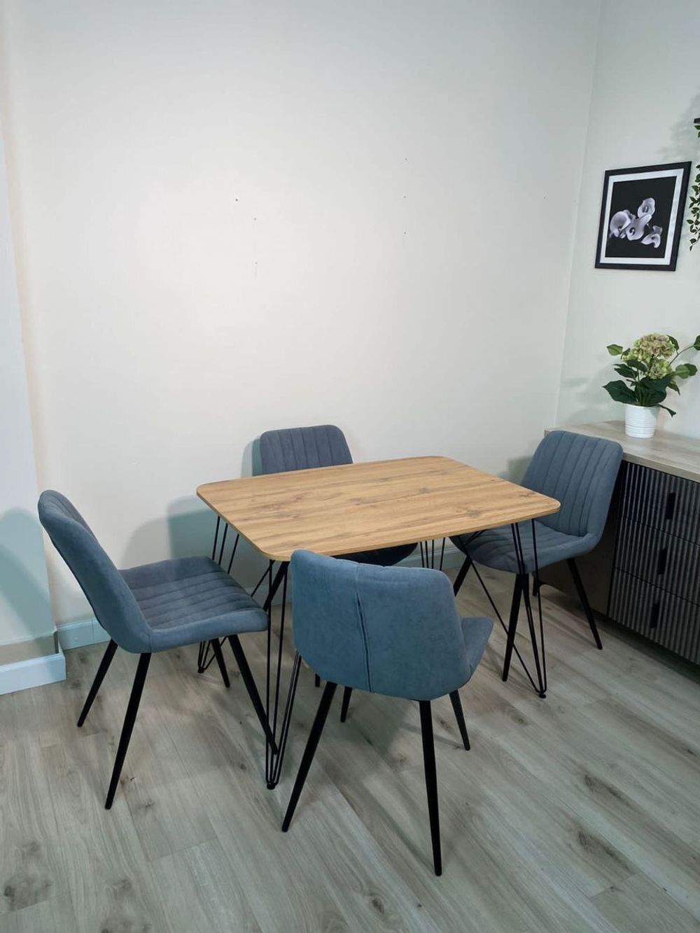 Стол на металлических опорах Талас