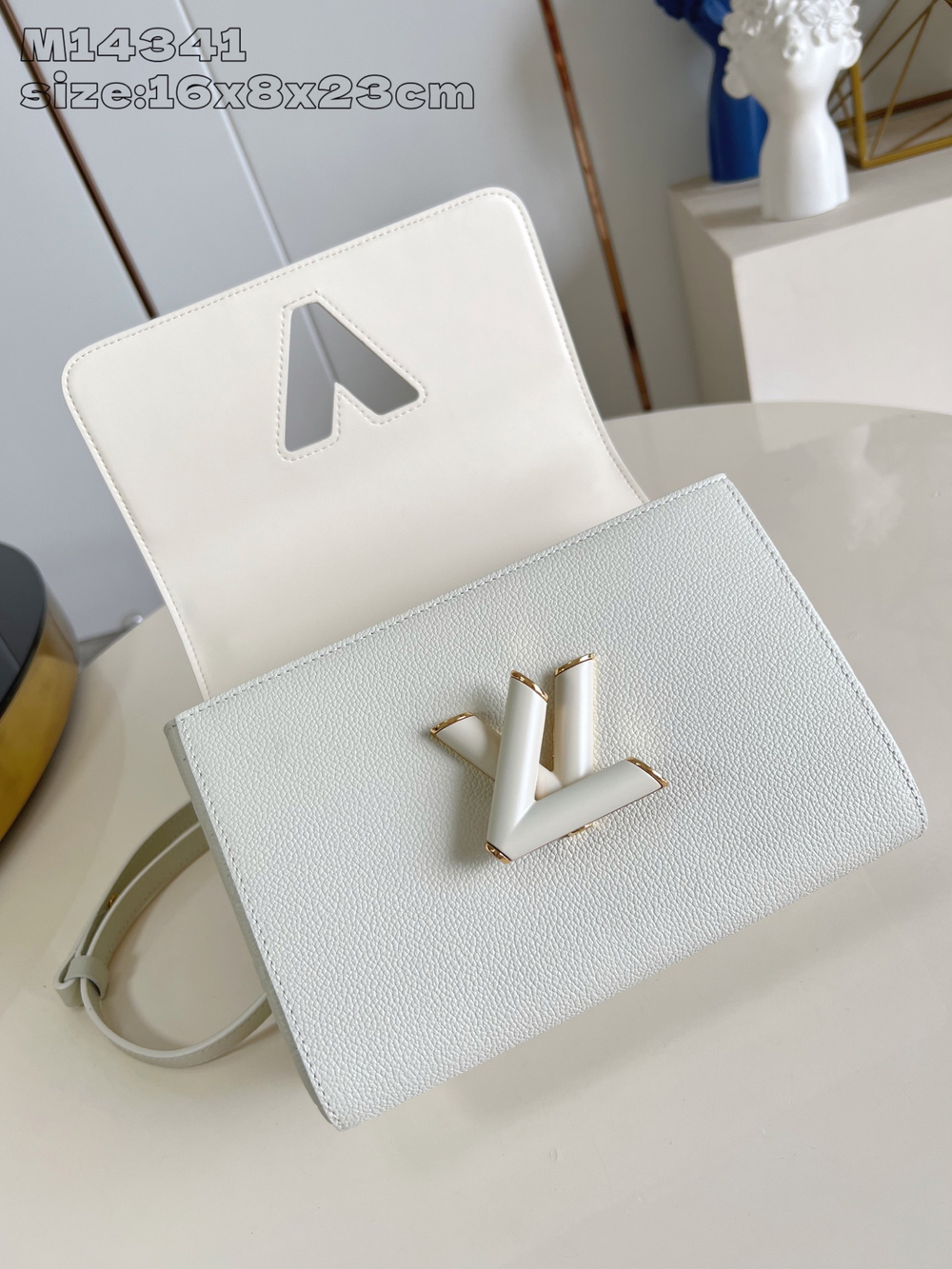 Louis Vuitton Twist MM Slim