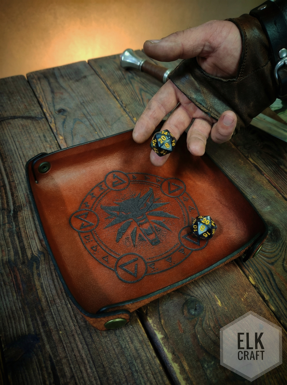 Кожаный дайстрей, миска для кубов.