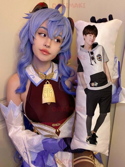 Мини дакимакура Шуга из БТС | BTS арт. M0183, 60х20 см