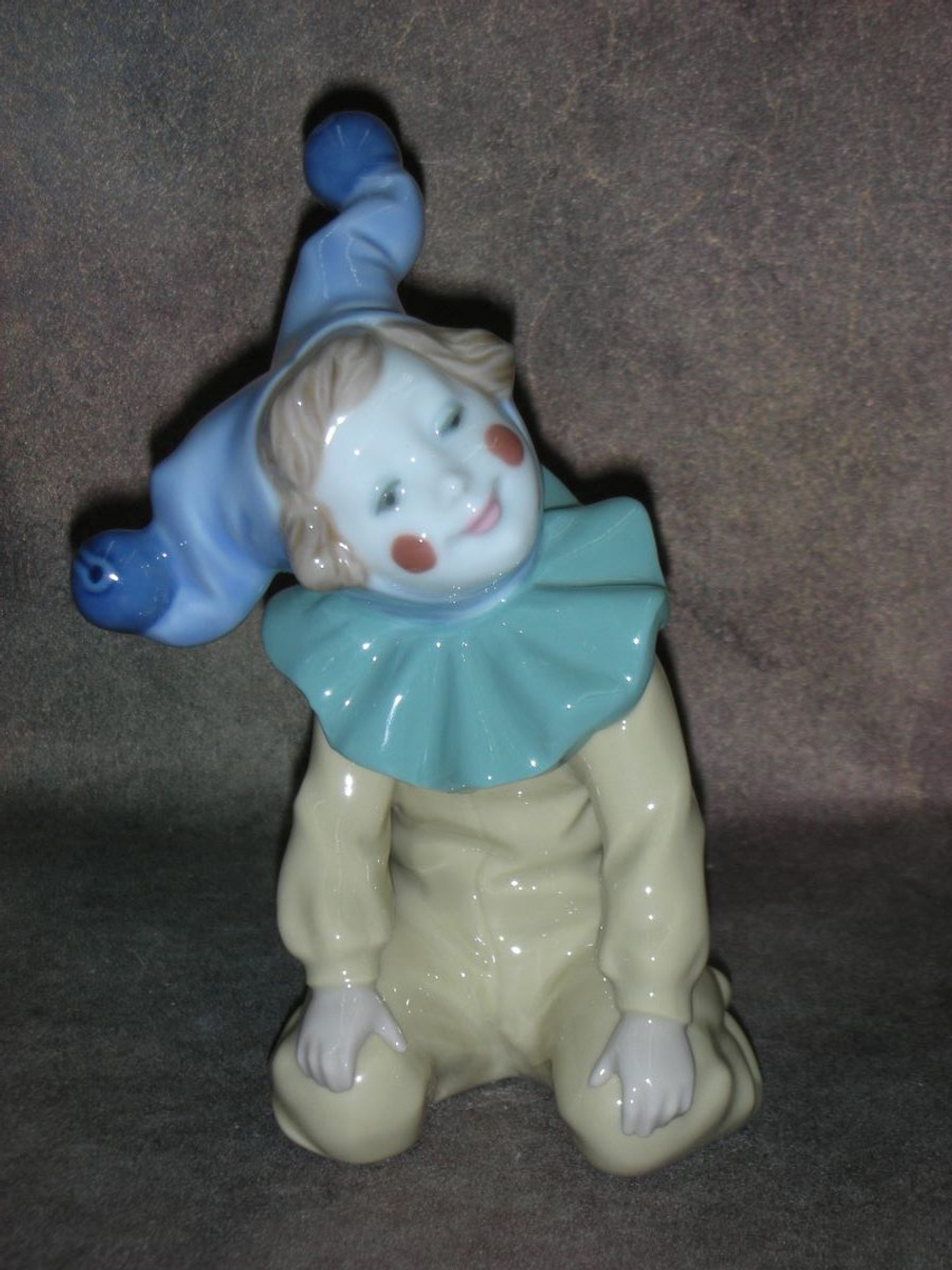 Статуэтка. Фарфор. Клоун Маленький шут. NAO. Испания