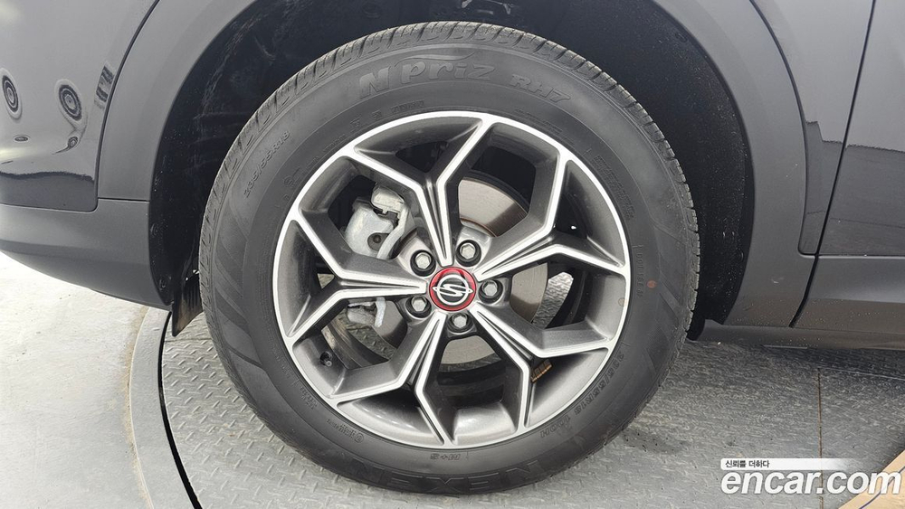 KG Mobility (Ssangyong) Beautiful Korando Бензин 1.5 2WD R-플러스 (04.2022)