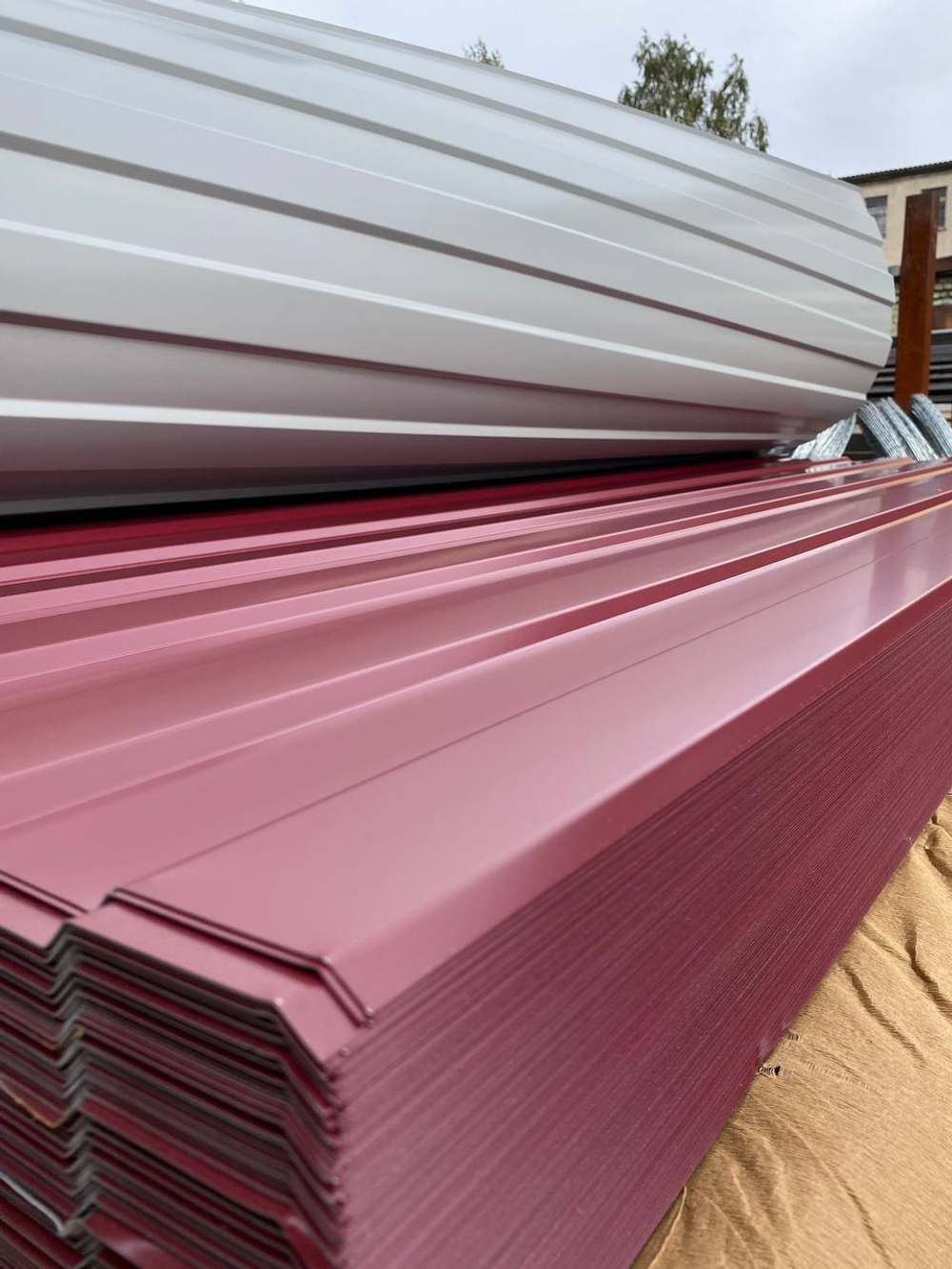 Винно-красный профлист (Ral 3005)