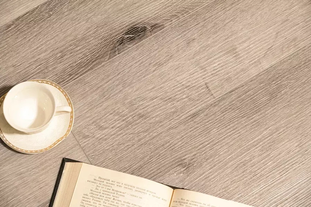 Кварцвиниловая плитка Bonkeel Style Click Дуб Чесил- Магазин напольных покрытий в Екатеринбурге. MAXI ПОЛ.