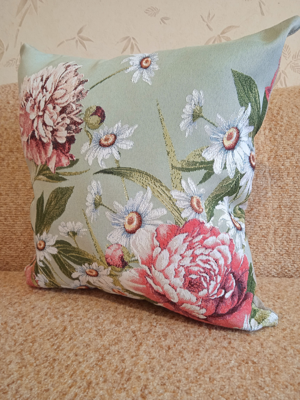 Набор гобеленовых чехлов на декоративные подушки Пионы триптих 47х47 3 шт