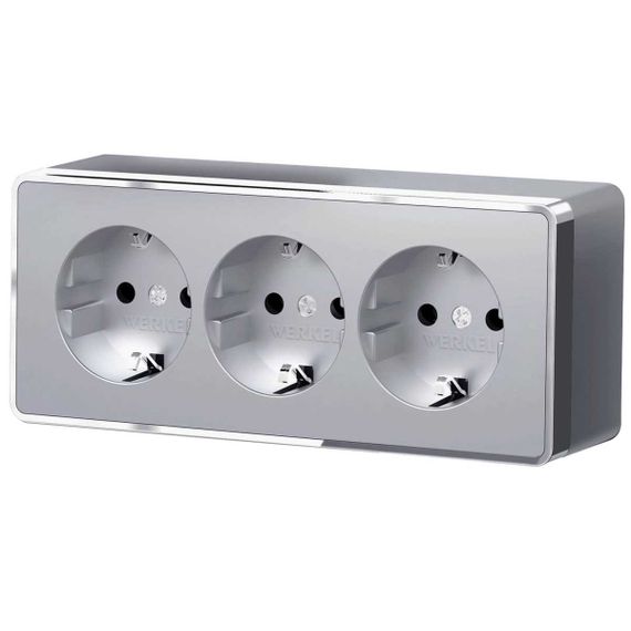 Розетка тройная с заземлением и шторками Werkel Gallant серебряный W5073106 4690389167195
