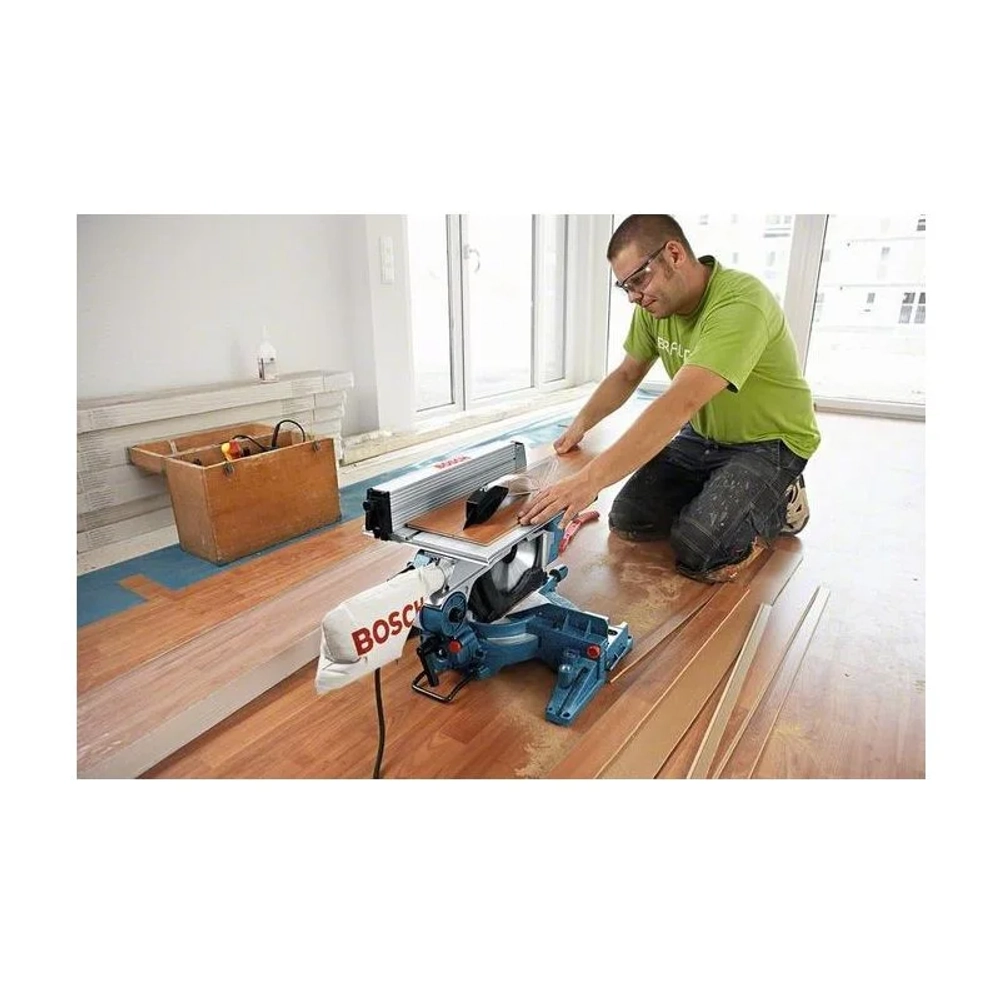 Bosch GTM 12 JL Professional комбинированная торцовочная пила 0601B15001