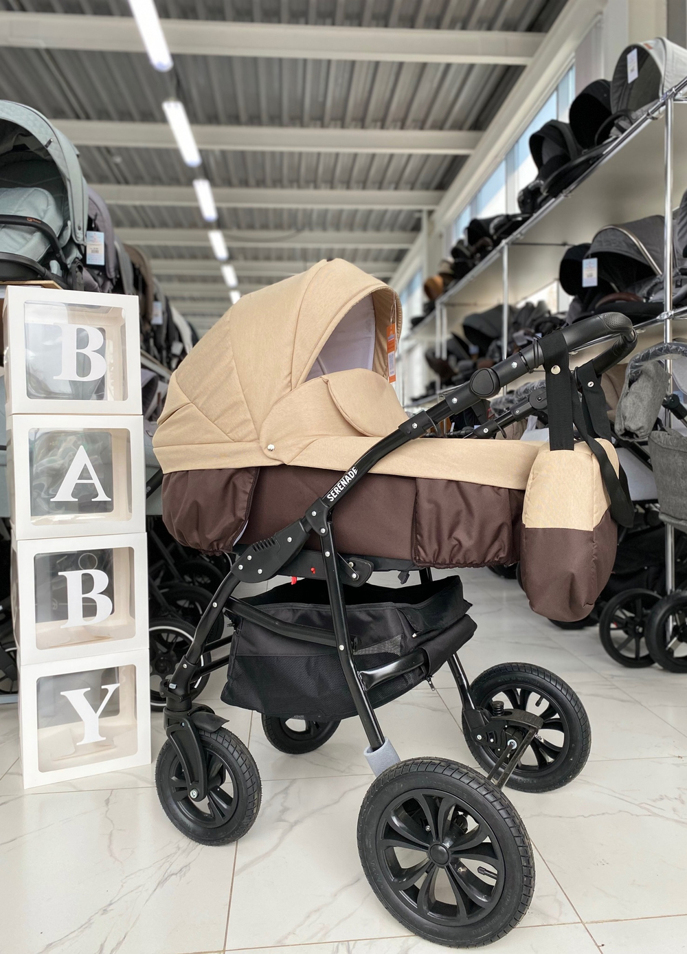 Коляска SERENADE 20 2в1 (Smile Line) (Se 28 (коричневый+бежевый))