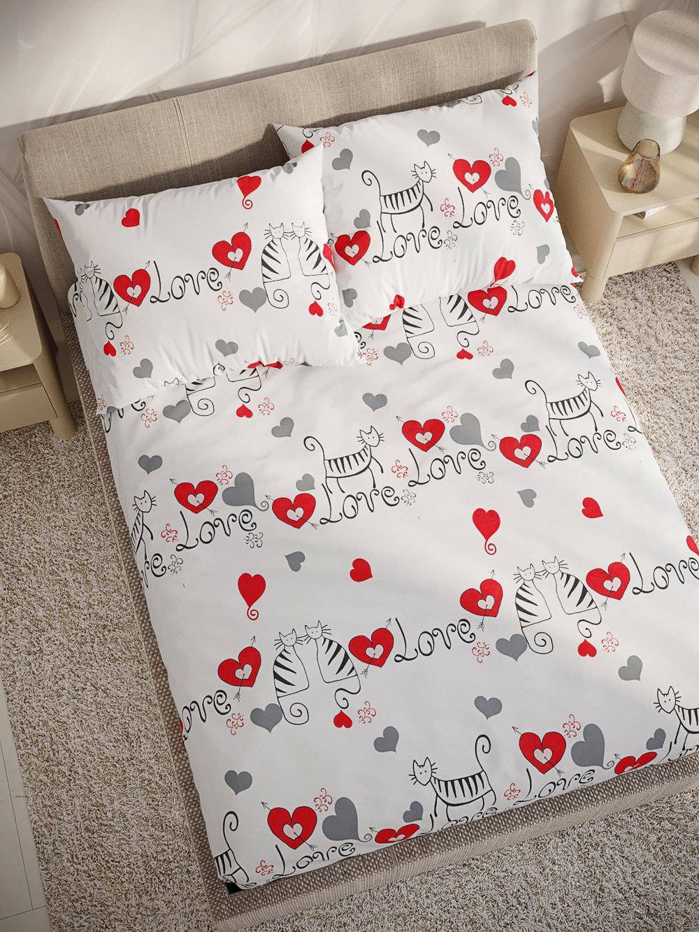 Постельное белье поплин Сказка "Lovecats" 1,5-сп Наволочка 50х70 см 1 шт Простынь на резинке 90x200 см Пододеяльник 145x215 см