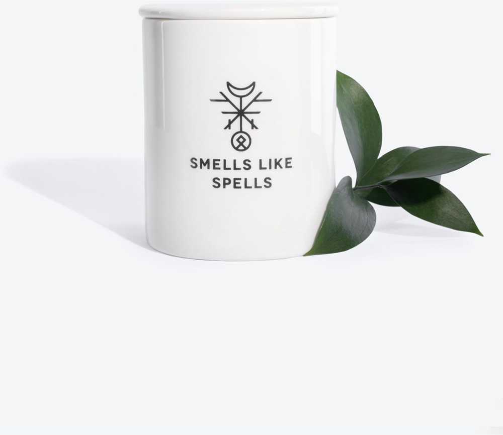 Smells Like Spells Major Arcana The Hierophant - ароматическая свеча /   250  g  / GTIN 4779040750904