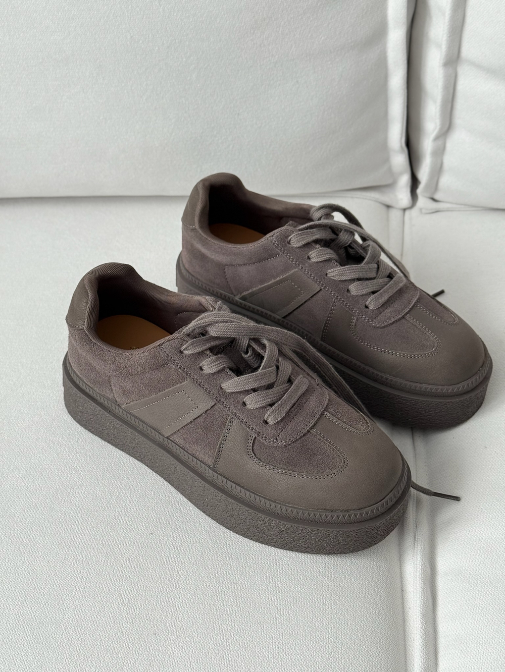 Кеды из натуральной замши