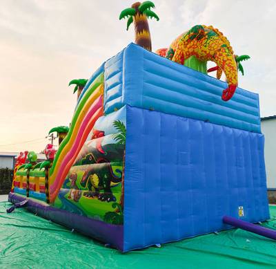 Коммерческий надувной батут «Хамелеон и динозавры Ультра 4» 12*6*6 м