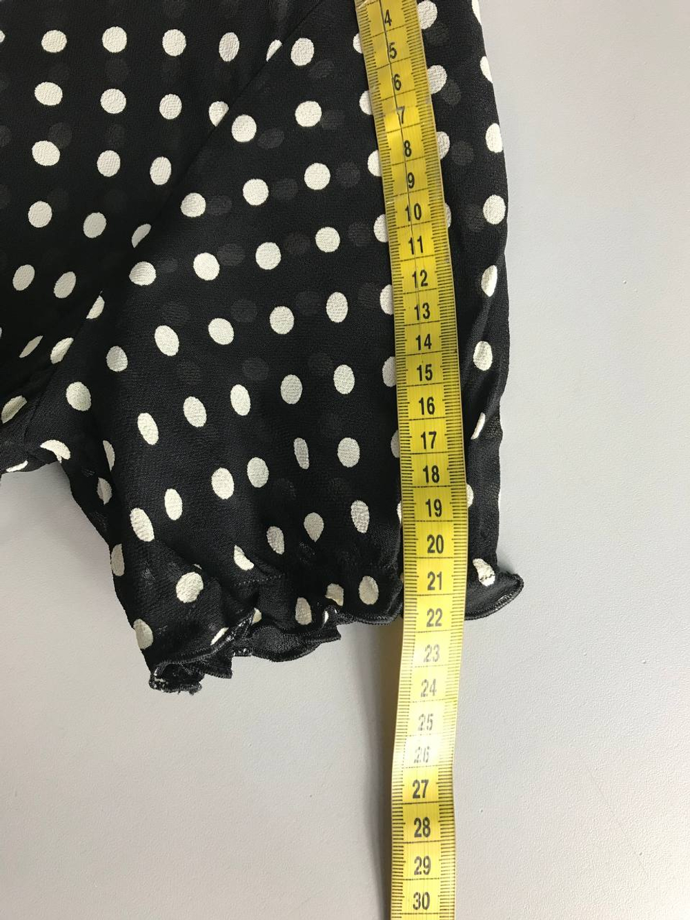 Блузка в модный горох, визуально на 40 размер