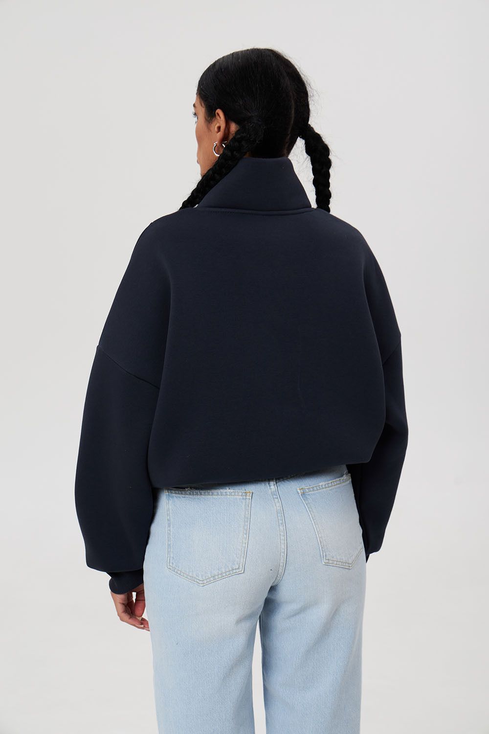 Утепленная олимпийка на молнии из премиум футера черничного цвета