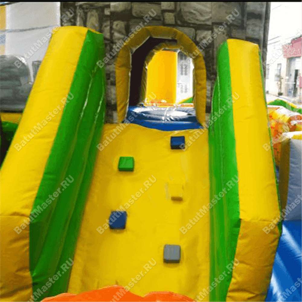 Большой надувной батут "Средневековье" 9*9*5 м