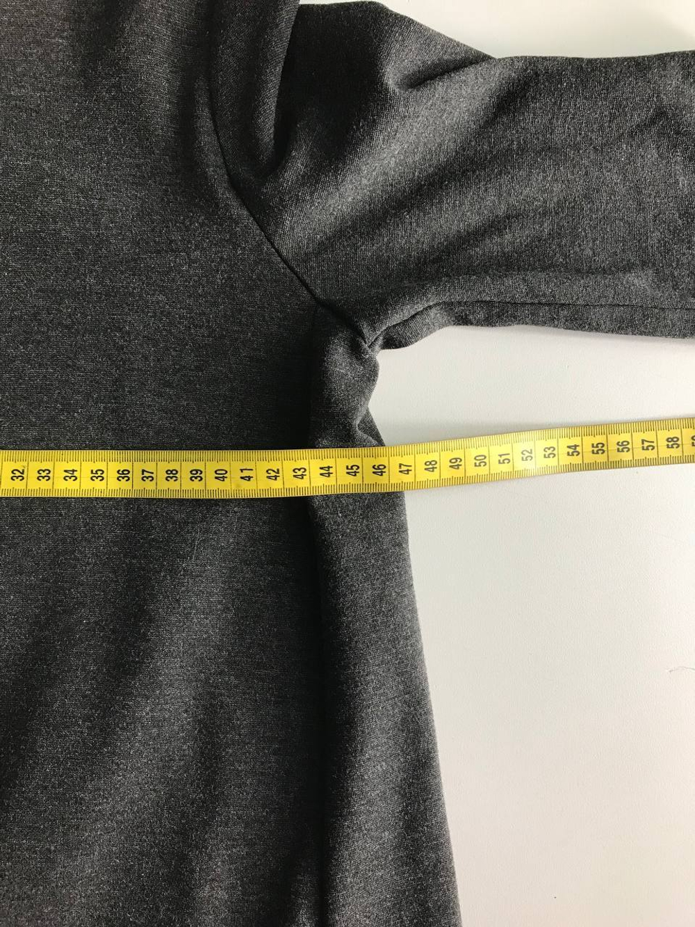 Платье H&M базовое, маркировка S, визуально на 44 размер