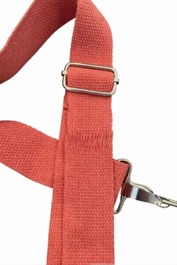 Сумка дорожная красная из плотного текстиля вместительная QOZA