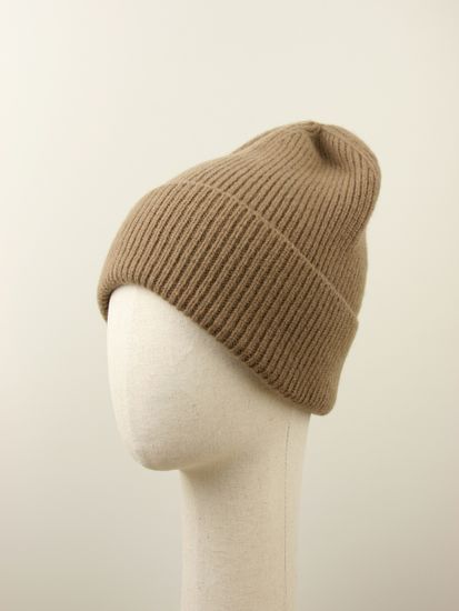 Шапка вязаная "Прогулка с корги", 100% шерсть ягнёнка, цвет кофе.