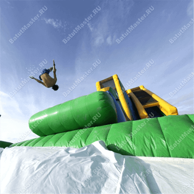 Надувная водная горка «Большой трамплин» 15*8*9 м