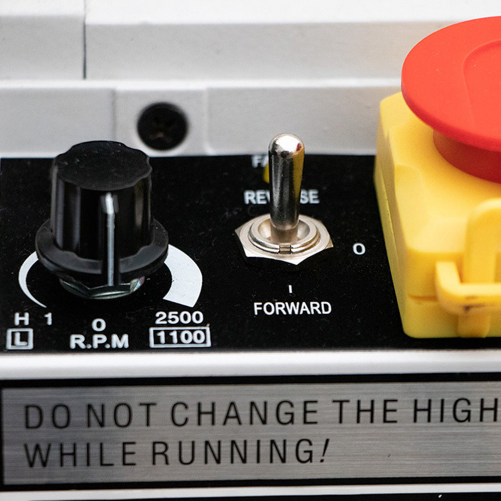 SM-300E минитокарный станок