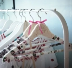 Вешалка для одежды KLADHANGARE белый 99*46*152, сталь с порошковым покрытие из полиэстера