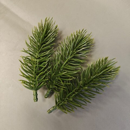 Еловая веточка базовая 9 см зеленая
