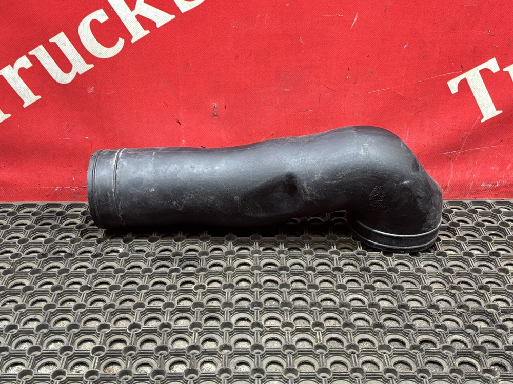 Патрубок воздушного фильтра