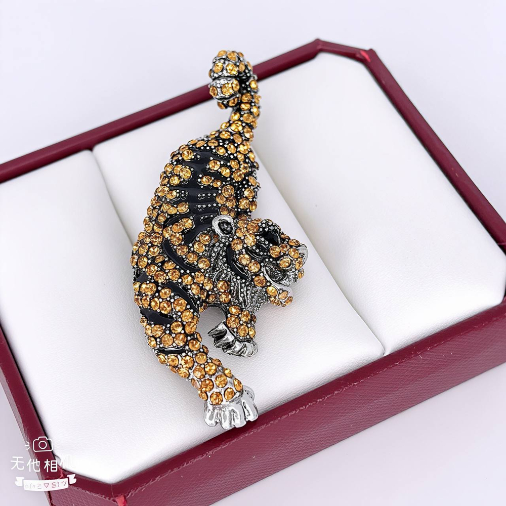 Брошь Jewelry - арт026