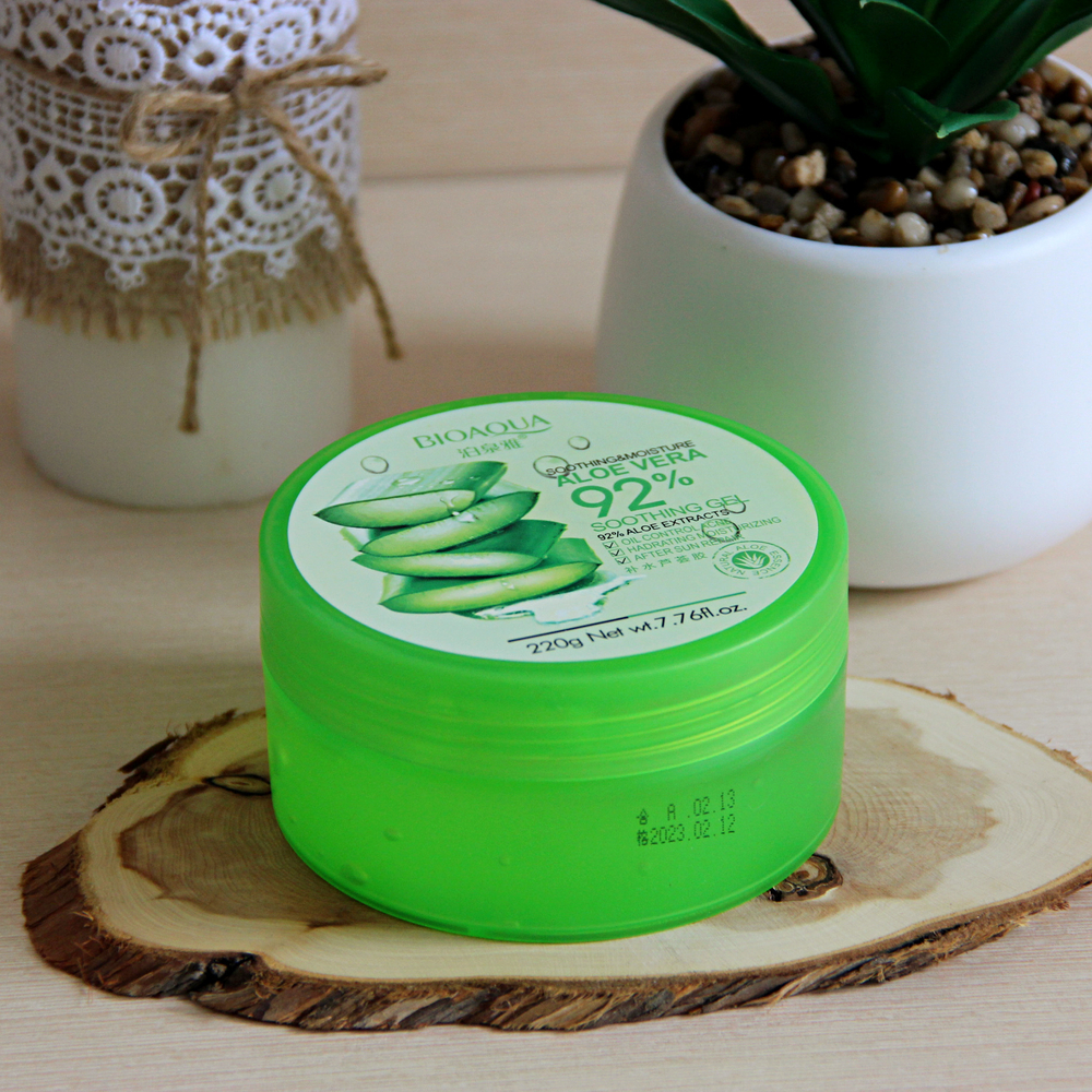 Увлажняющий многофункциональный гель для лица и тела с натуральным соком алоэ, 220г
