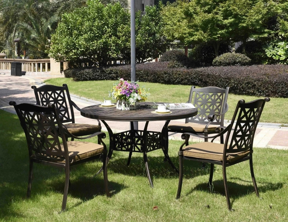 Стол из литого алюминия Бергамо «BERGAMO» D122