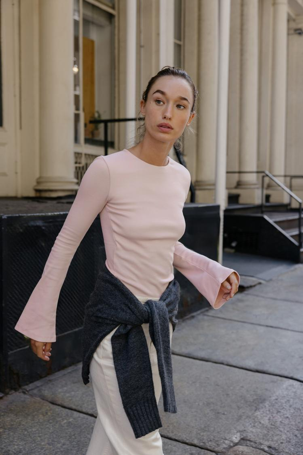 ZARA ФУТБОЛКА В РУБЧИК С РАСКЛЕШЕННЫМИ РУКАВАМИ, РОЗОВЫЙ