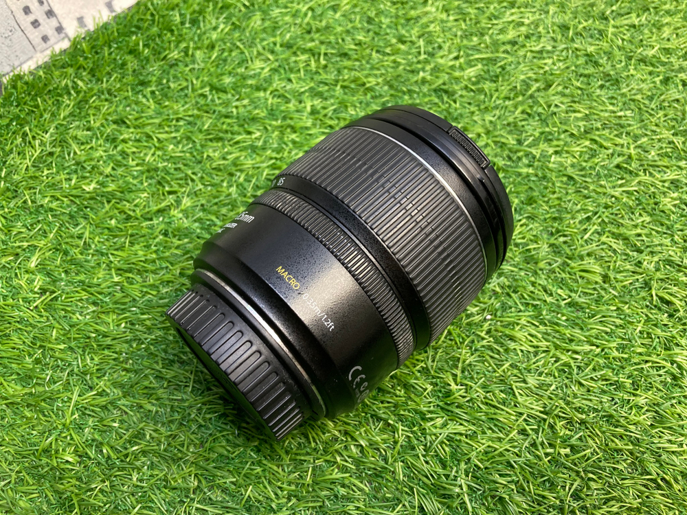 Canon EF-S 15-85mm 3.5-5.6 IS USM