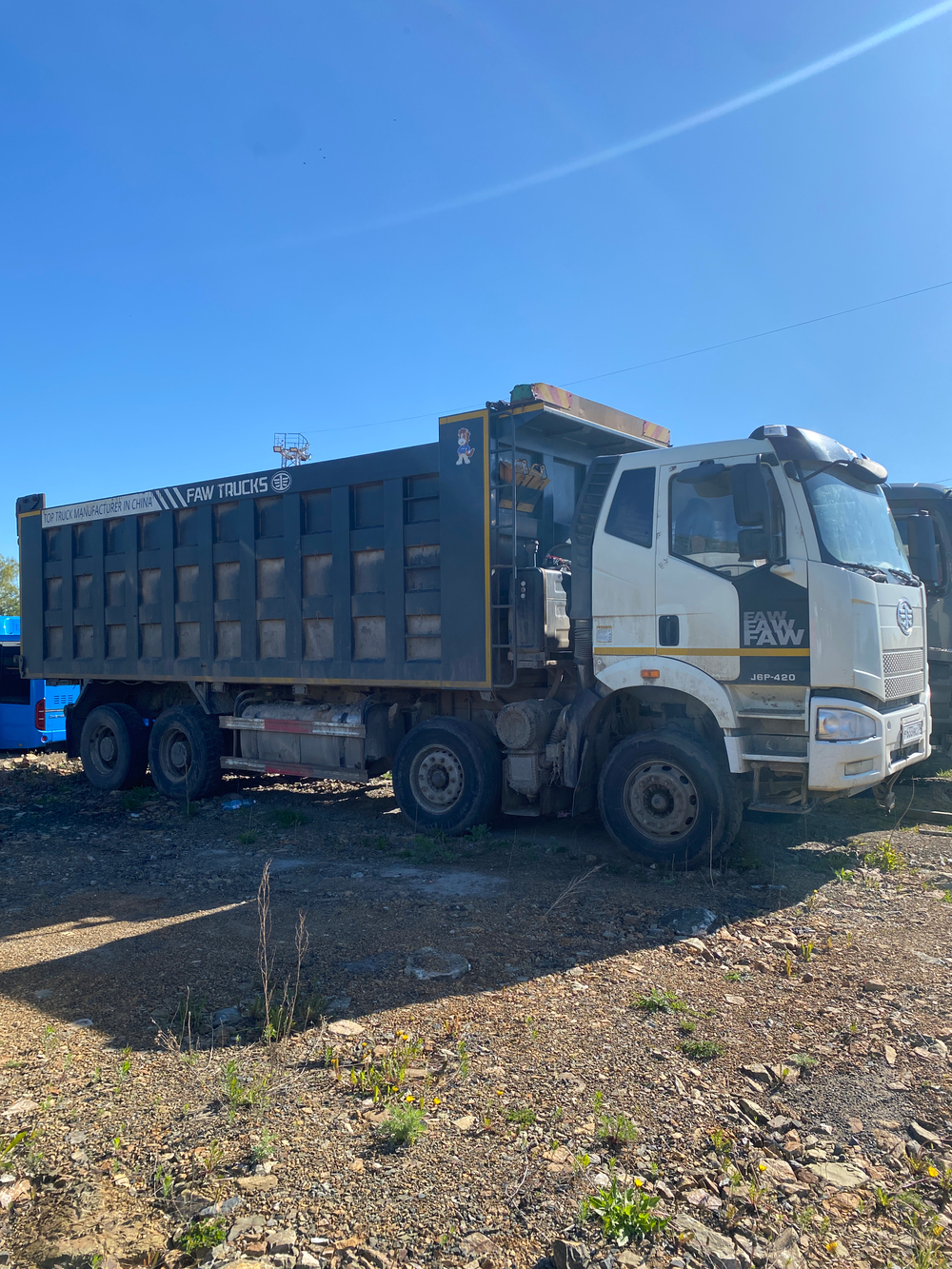 FAW J6 8x4 Самосвал СА3310Р66K24T4E5