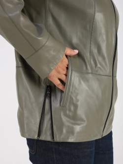 Кожаная куртка демисезонная с капюшоном