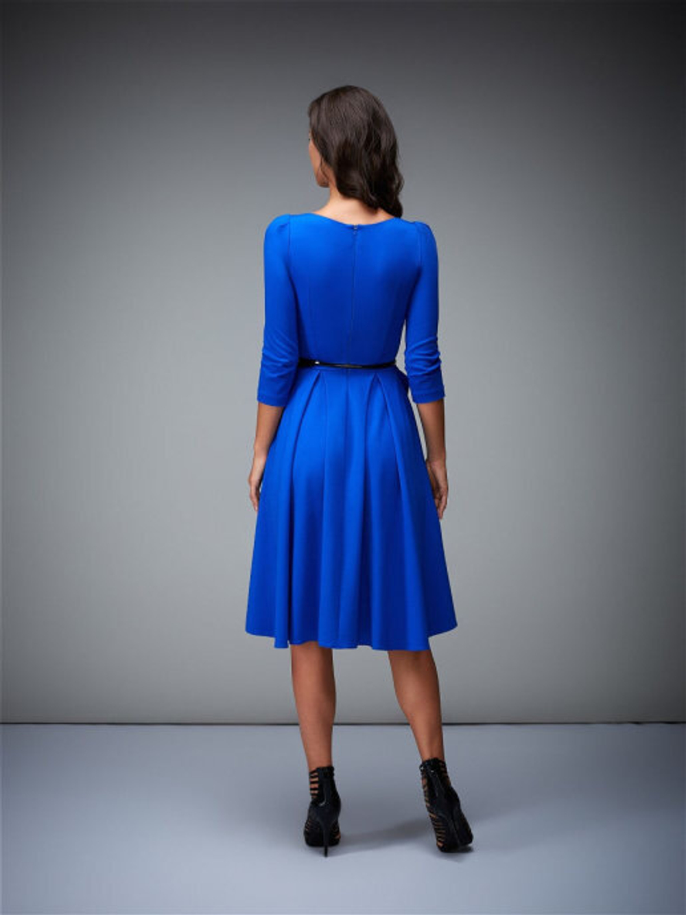 Платье с баской и фигурной горловиной синее 03-02-19FW