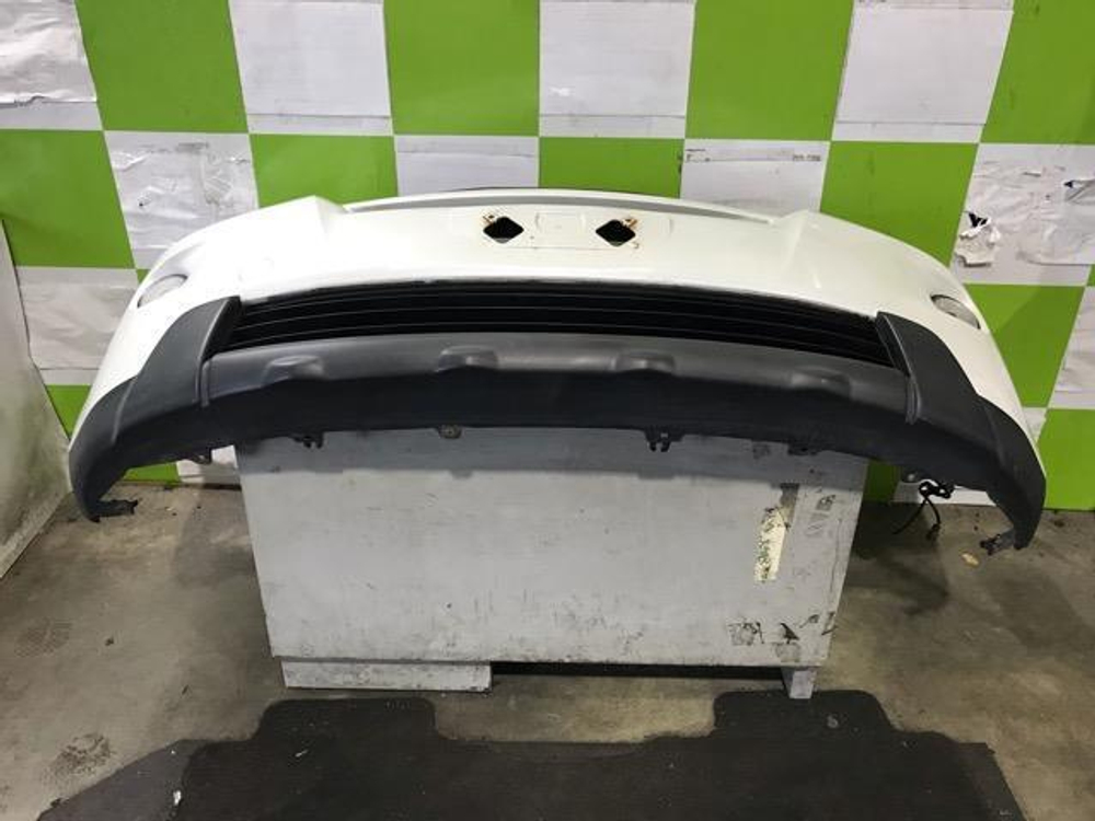 бампер передний Toyota Ist NCP110 115 2018