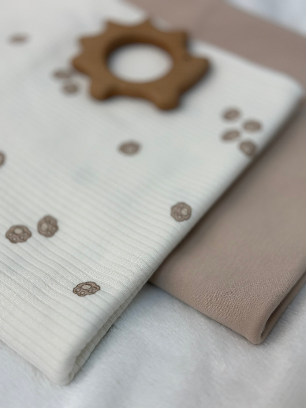 Пелёнка Лапки Рубчик Экрю 85*130 RinaAmari